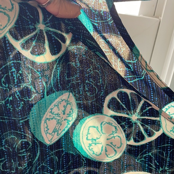 Apt. 9 Blouse V-Neck Front and Back Size XL - Picture 9 of 12